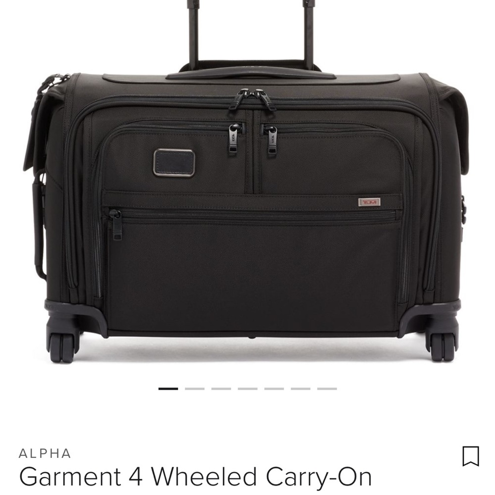 ALPHA
Garment 4 Wheeled Carry-On
